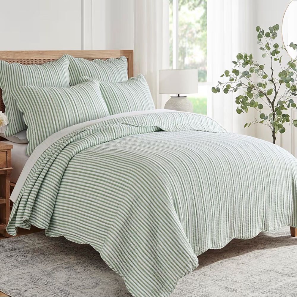 π PB Style Green & White Striped Cotton Quilt Coverlet Scalloped Trim Set NWT - Picture 6 of 7